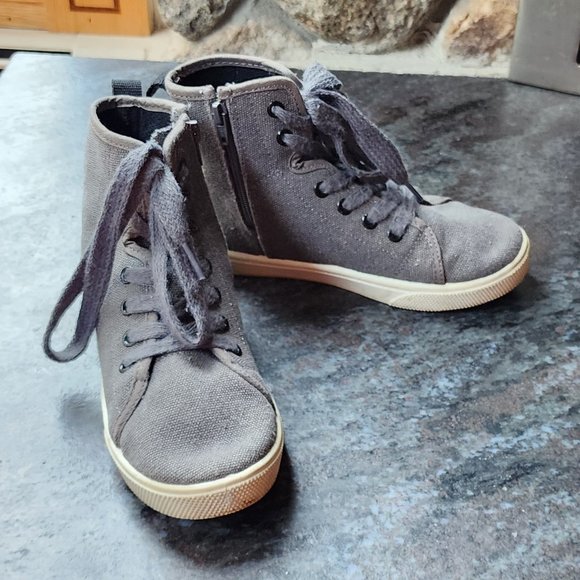Cat & Jack Gray Canvas High-Top Sneakers Size 13 - Picture 5 of 16
